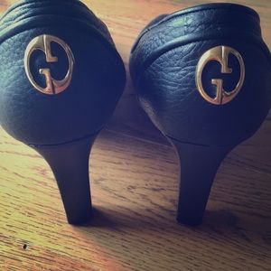 Gucci leather pumps size 42